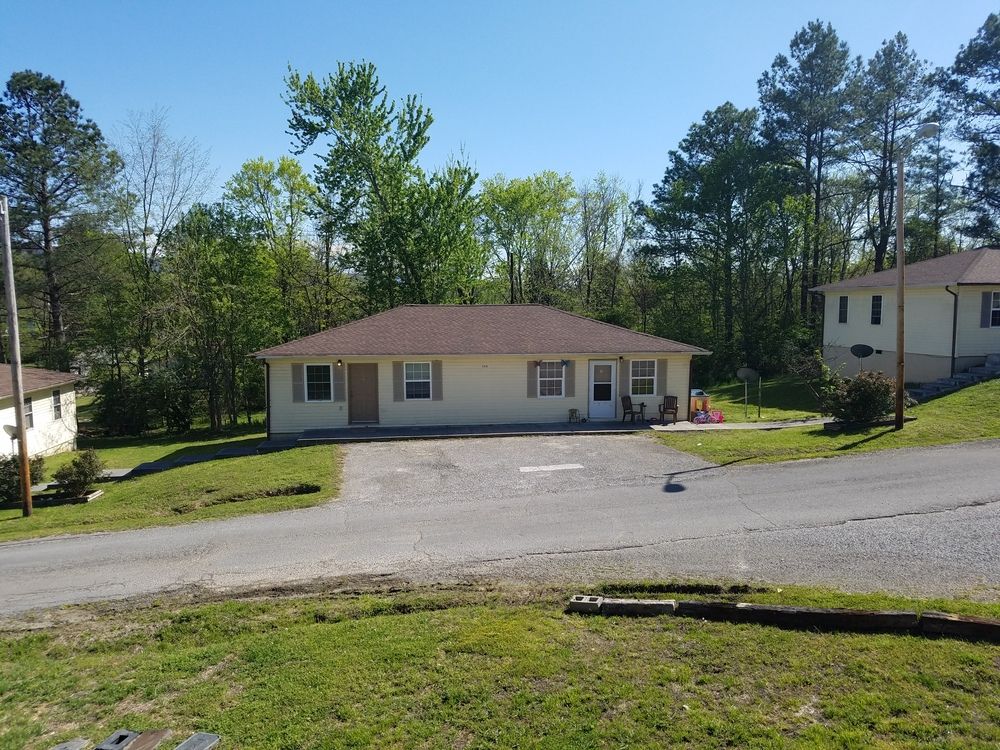 Etowah Multifamily Portfolio of 28 Units : 593 Scott Ave, Etowah, TN 37331